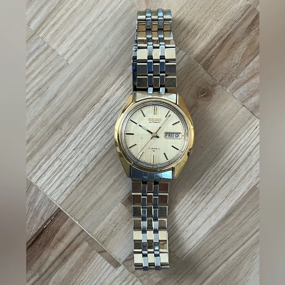 Seiko Automatic Rare Vintage Men’s Watch Two-Tone Bracelet Gold-Tone Dial Date